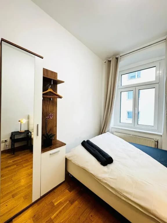 Affordable 4BR Near Stadthalle - photo 14