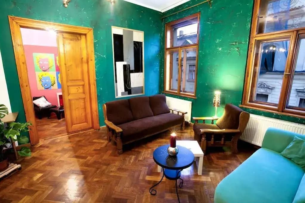Art Hole Hostel - photo 14