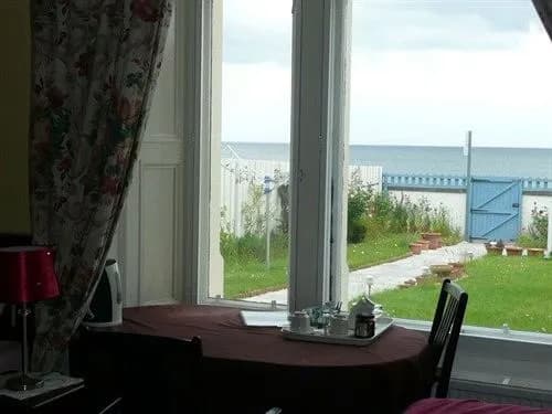 The Beachfront B&B - photo 7