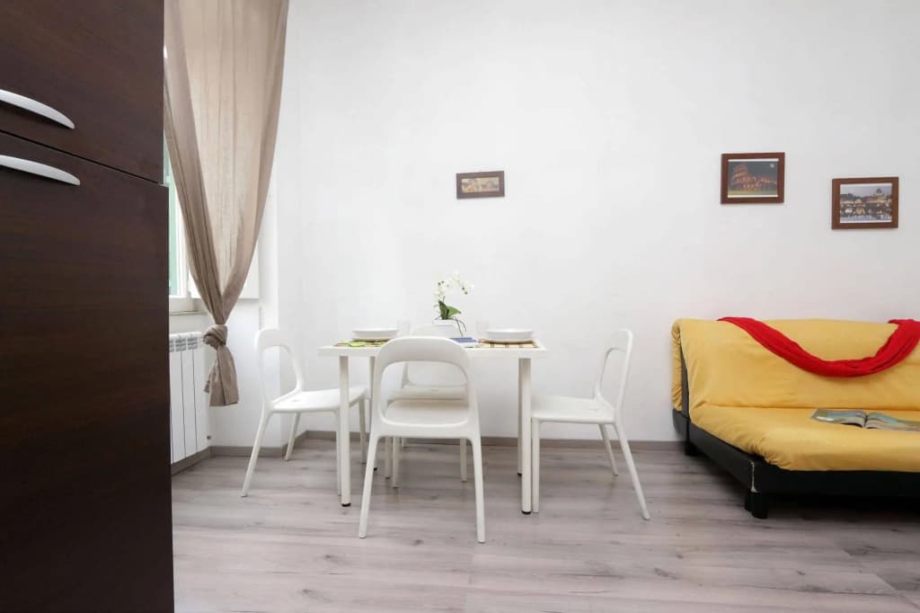 Beesprint Navona Apartment - photo 6
