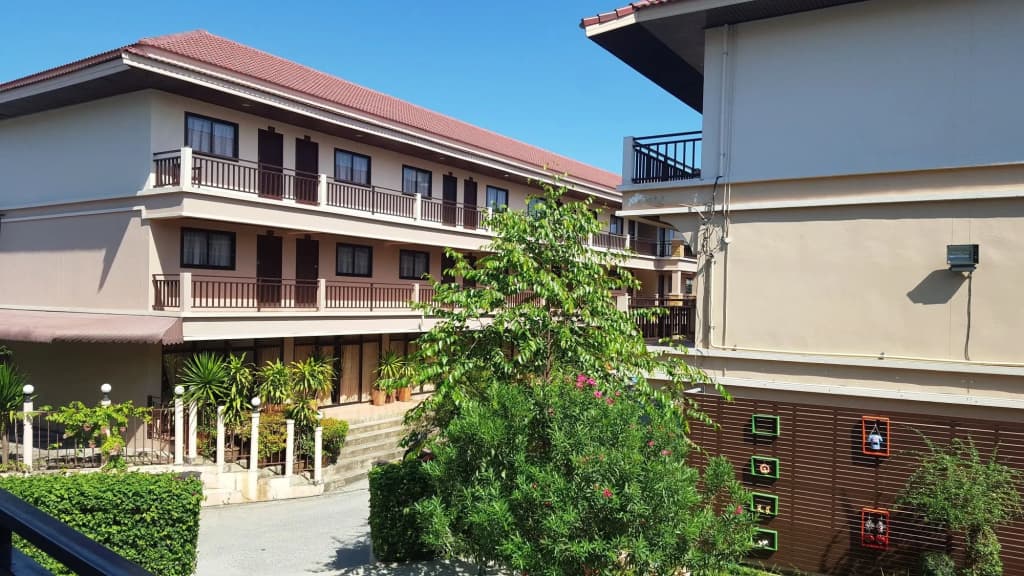 Panupong Hotel - main photo