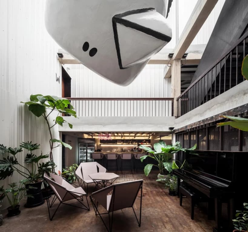 Thunder Bird Hostel - photo 11
