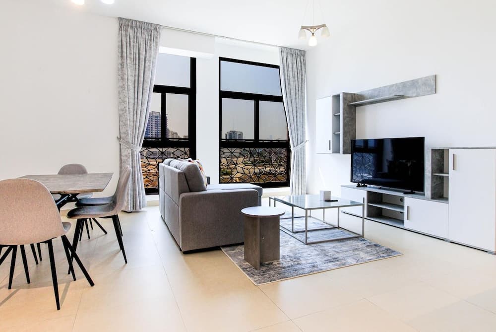 Chic 1BR Iris Amber Al Jaddaf - photo 2