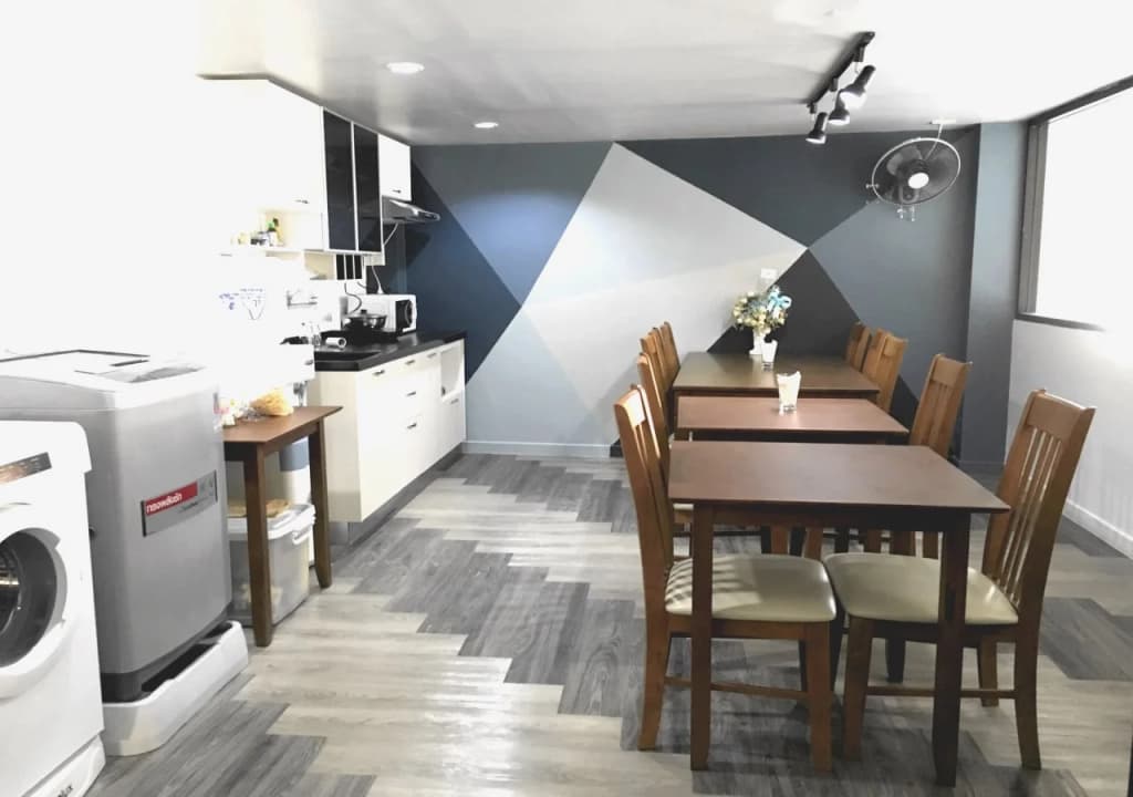 The August Hostel - photo 15