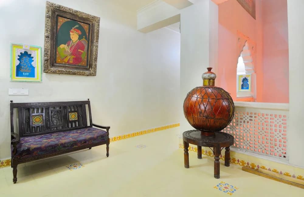 Staybook - Jyoti Mahal A Heritage Hotel - photo 1