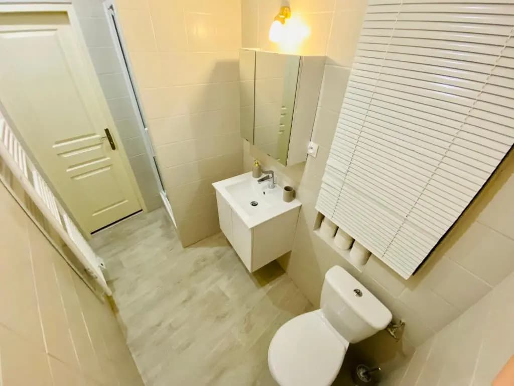 VIEUX NICE T4 - 55 m² entièrement rénové en 2021 - photo 8