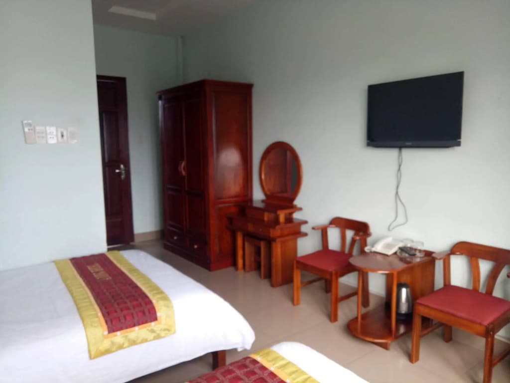 A Dong Hotel - photo 3