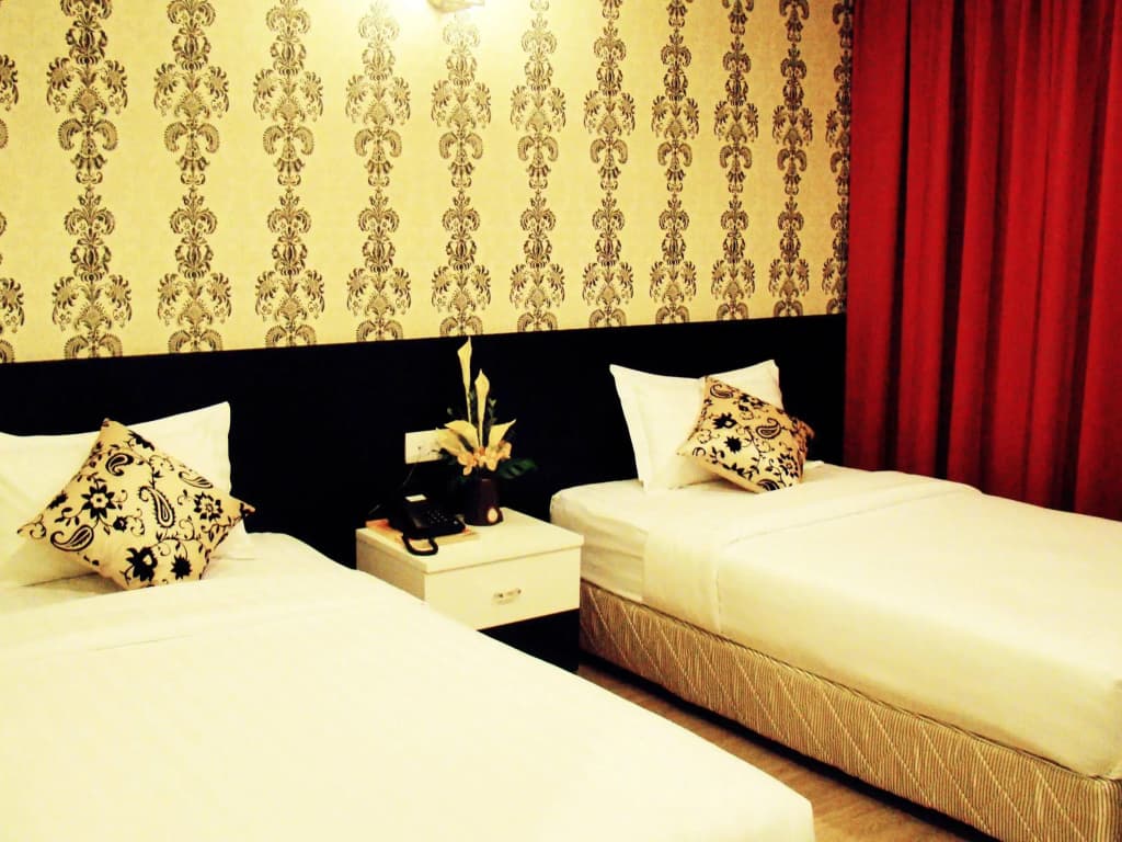 Adel Hotel - photo 4