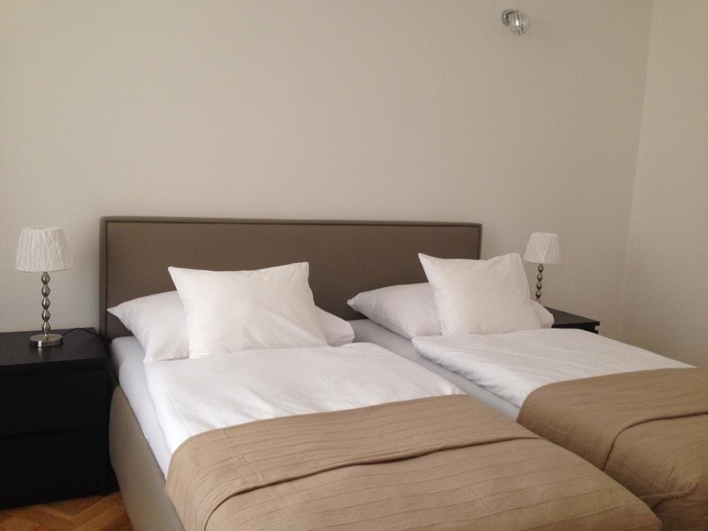Hybernska Apartments - photo 4