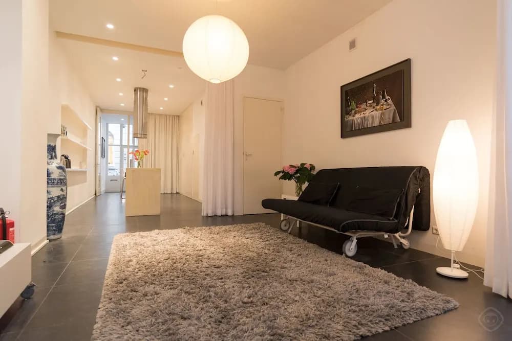 White Room Apartment - photo 15