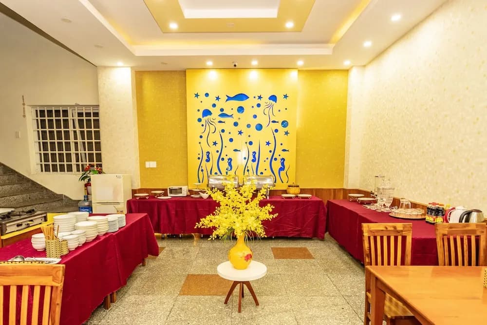 East Sea Hotel - photo 15