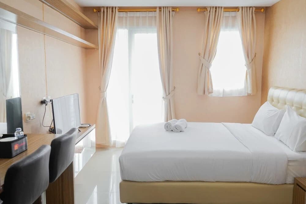 Homey And Comfy Studio Signature Park Grande Apartment - photo 3