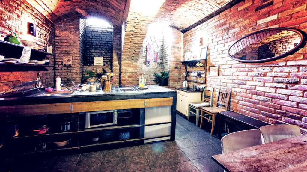 Sir Toby's Hostel - photo 25