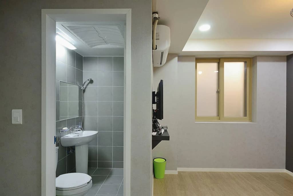 Red Guest House - photo 8