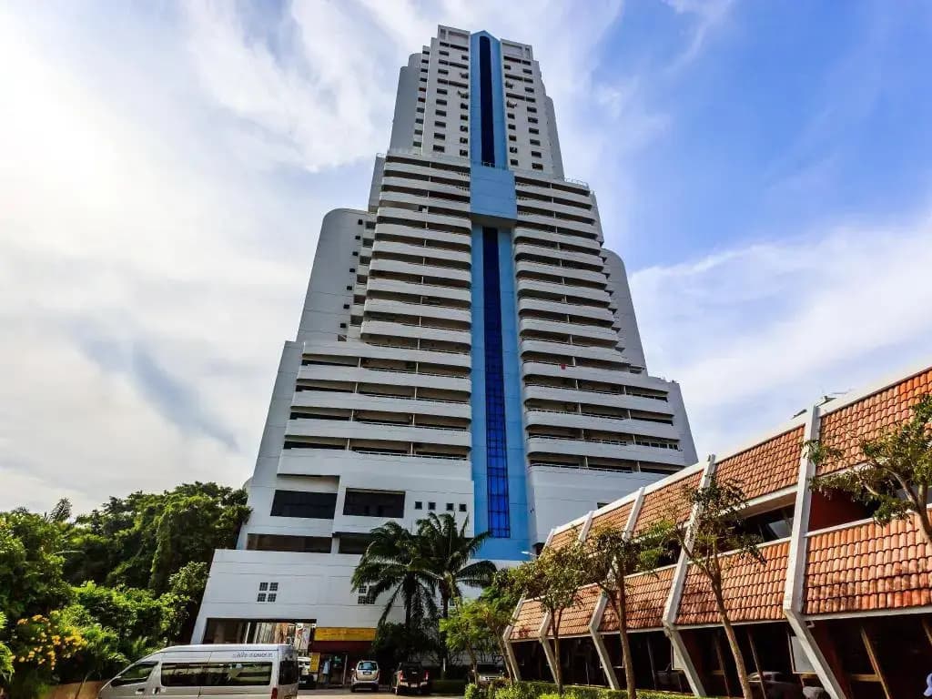 Patong Tower Beach Apartment By Seesea - photo 3