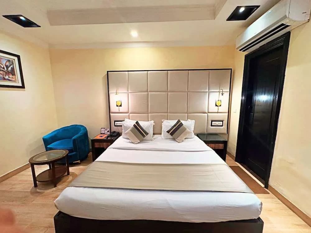 Parkland Chirag Enclave - photo 21
