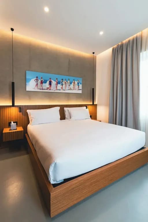 J Maluni City Hotel - photo 30