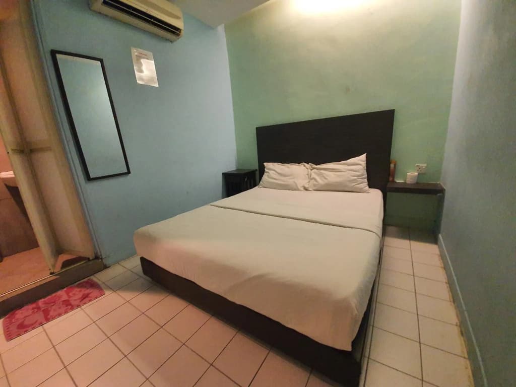 SPOT ON 89698 Budget Inn Hotel - photo 3
