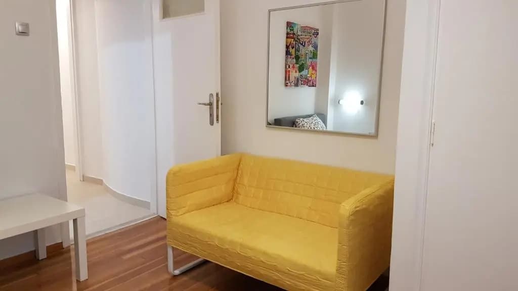 Errathens Yellow Studio - photo 2