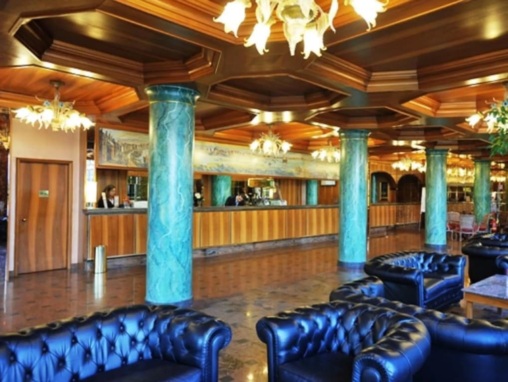 Russott Hotel - photo 2