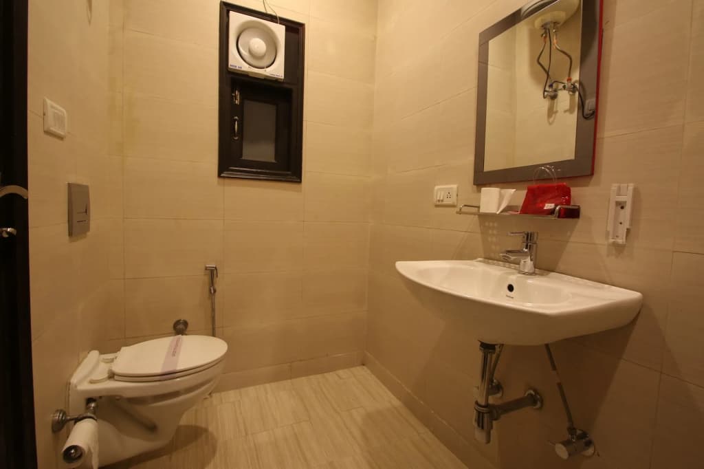 Hotel Hill Palace - photo 9
