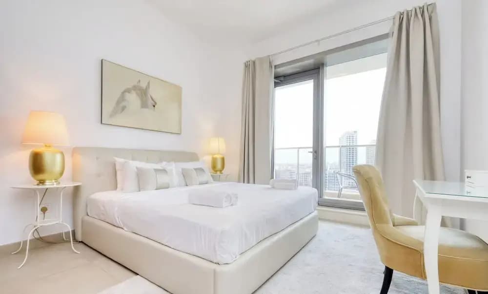 Sophisticated One Bedroom with full Marina View - photo 13