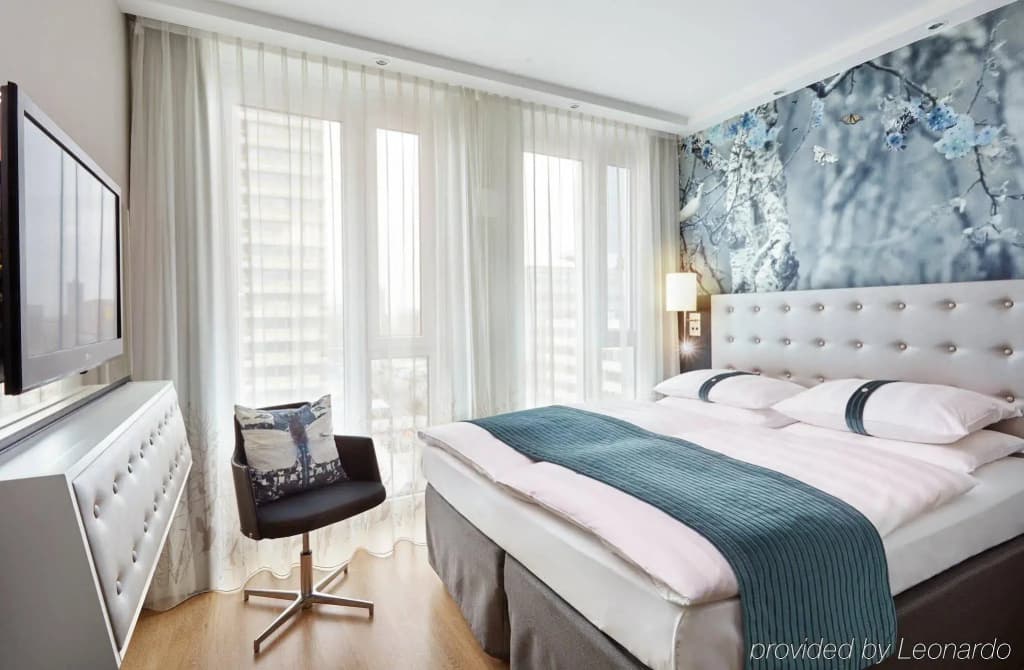 Premier Inn Berlin Alexanderplatz Hotel - photo 6