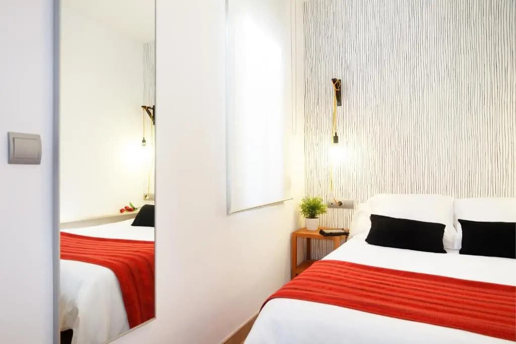 Feelathome Center Apartments - photo 1