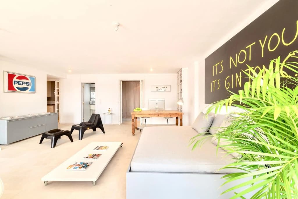Swimming pool apartment with private parking - photo 13