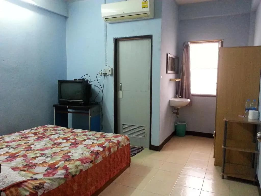 Roong-Arun Apartment - photo 16