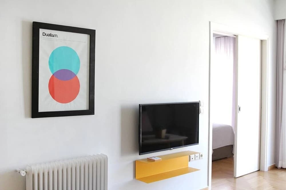 Stylish Flat Under Acropolis - photo 2