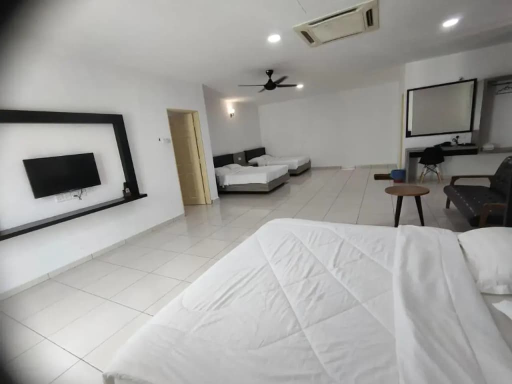 SWEET DREAM HOME 20PAX 3-Storey 5R5B SITIAWAN - photo 10