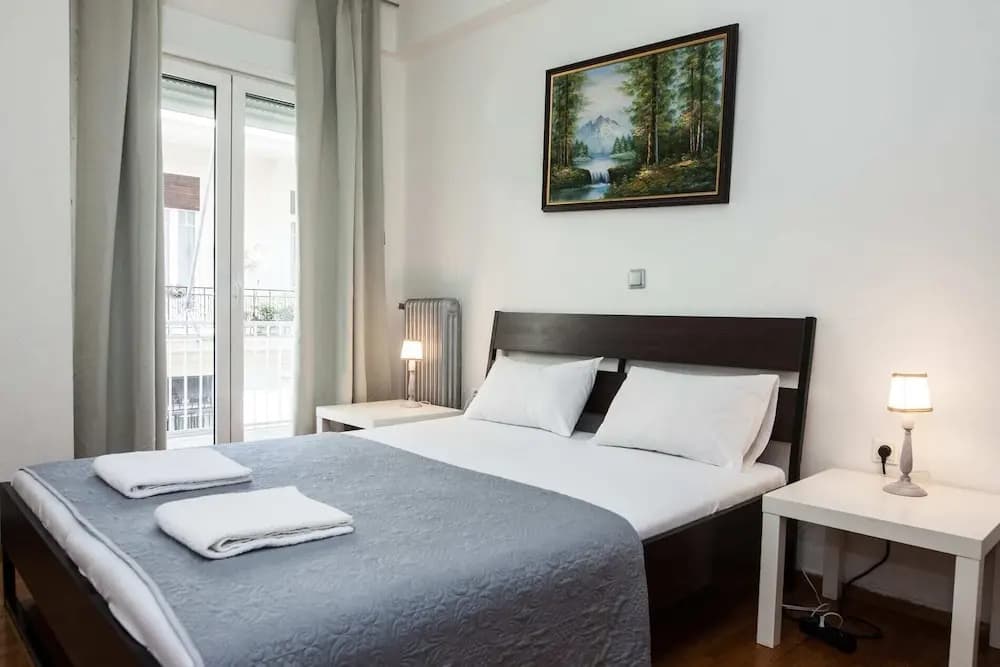 Gorgeous 2 bedrooms apt at Exarcheia - photo 4