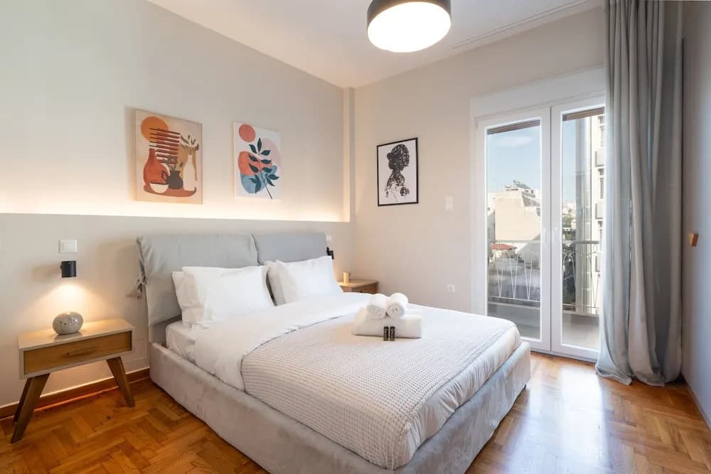 Classy Apartment in Koukaki, Walk to Metro & Acropolis - photo 4