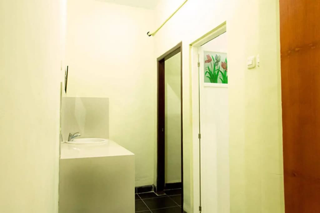 GM Bali Guesthouse - photo 4