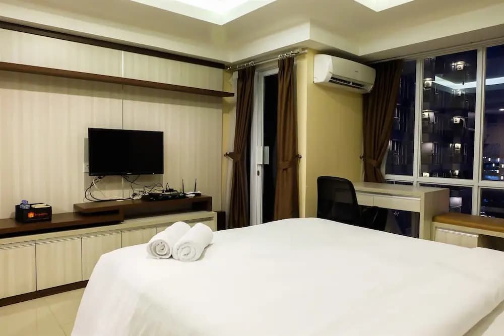 Modern Furnished Studio Apartment Near MT Haryono And Cawang - photo 2