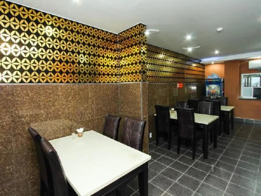Yen Nam Hotel Hoang Van Thu - photo 16