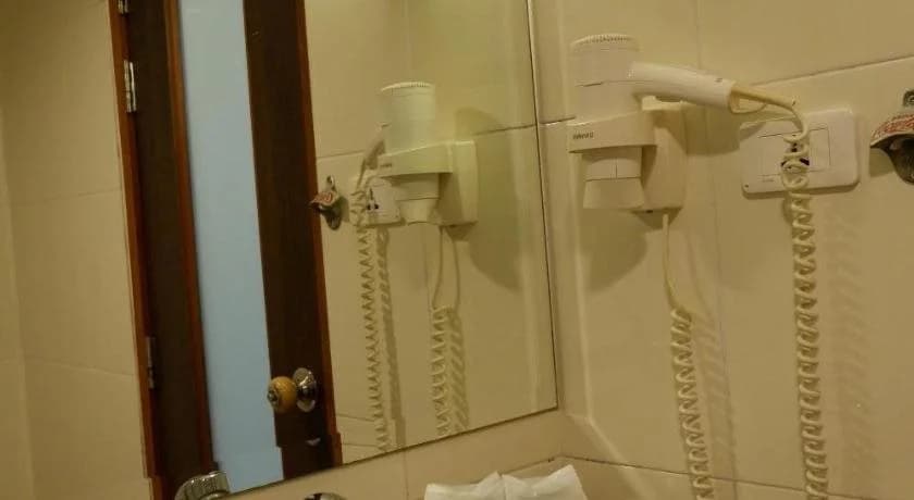 Dynasty Inn - photo 9