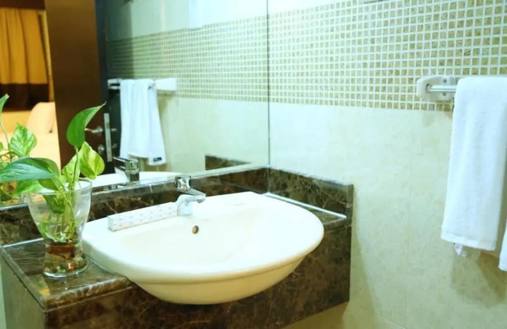 Travellers Hotel Apartment - photo 25