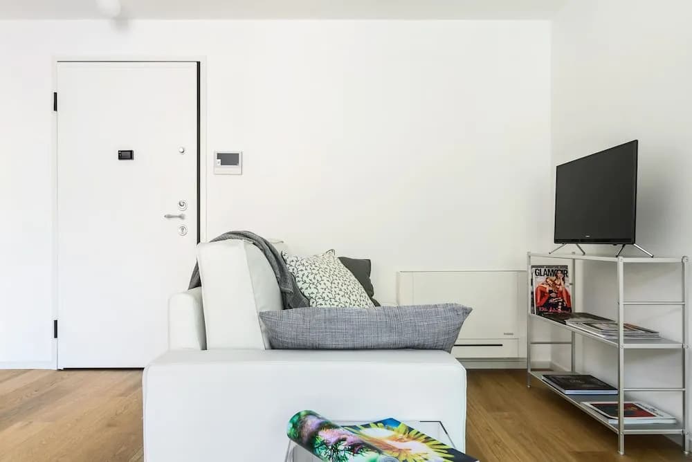 JOIVY Stylish 1-Bedroom Flat - photo 15