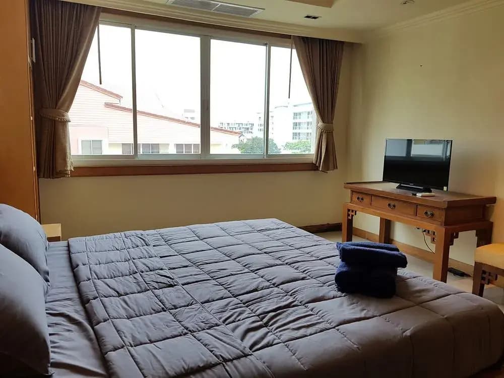 A Large 2 Br - 3 Baths 511 Downtown - photo 5
