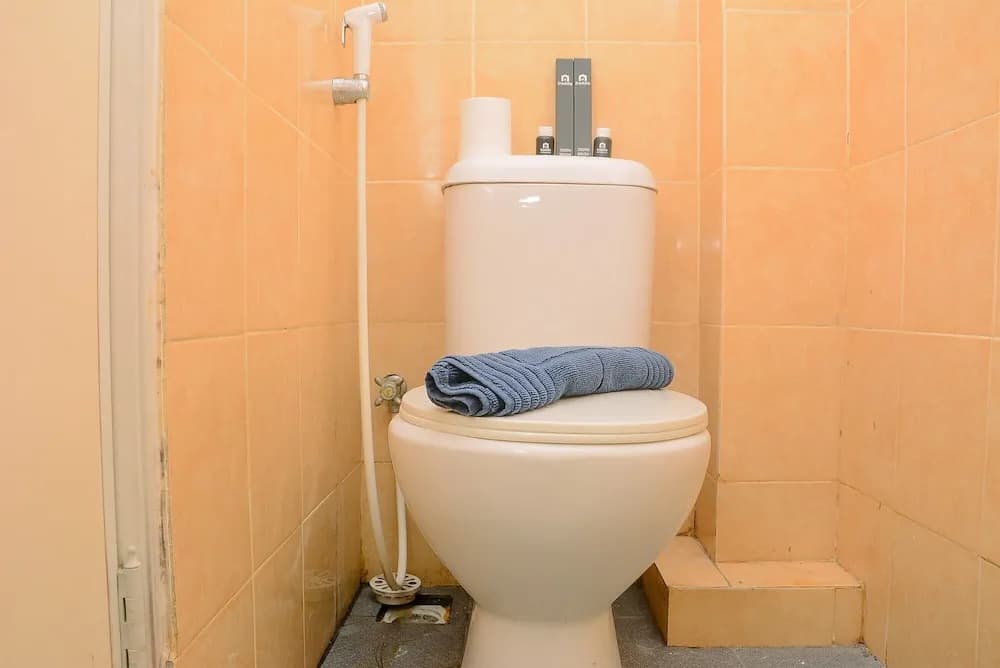 Comfort 1BR with Study Room Menteng Square Apartment - photo 7