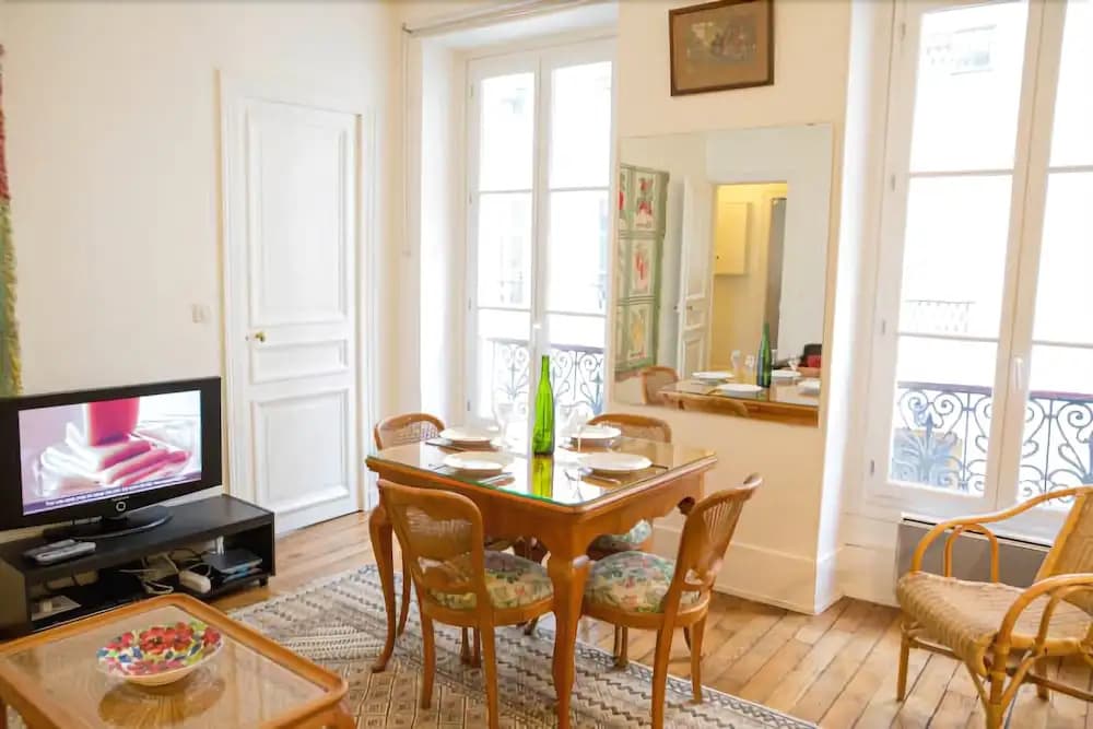 Apartment - 2 Bedrooms - photo 6