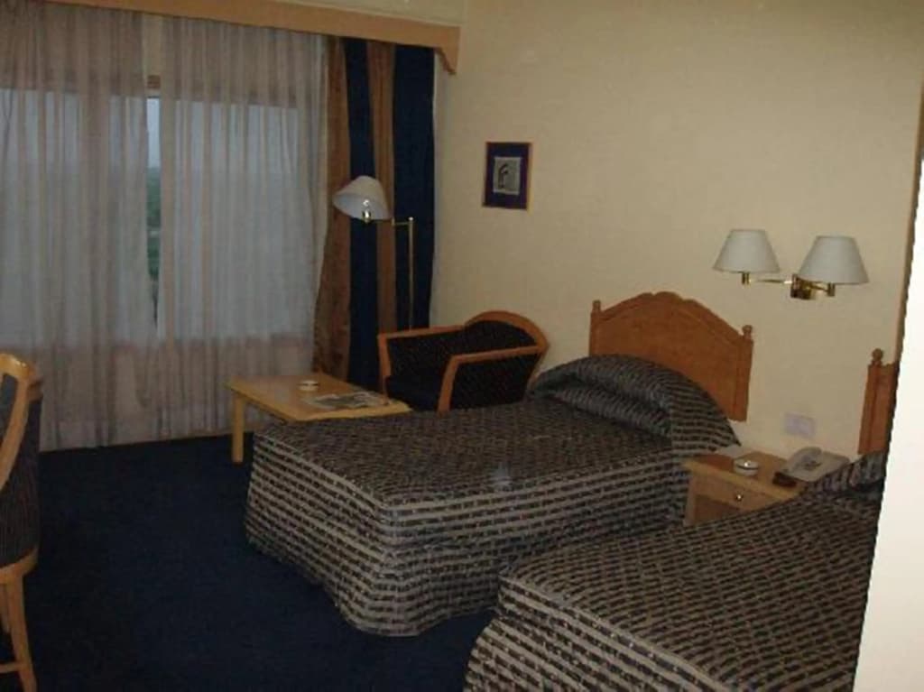 Centaur Hotel - photo 2