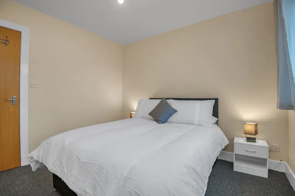 Tony Asga - Coady Apartment - photo 2