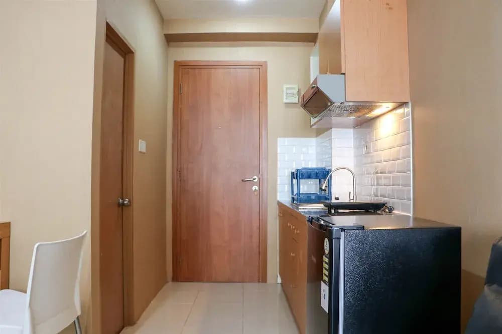 Modern And Nice Studio At Titanium Square Apartment - photo 4