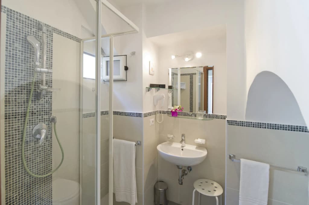 B&B Room To Rome - photo 8