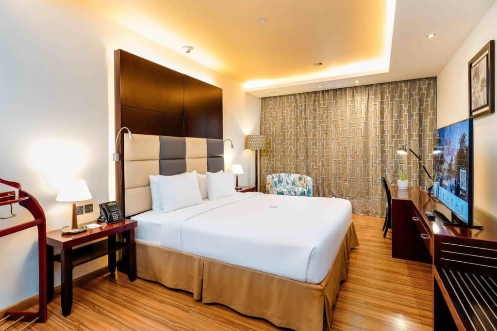 Metropolitan Al Mafraq Hotel - photo 5