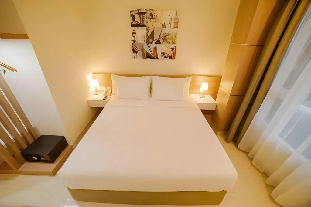 Hotel Dharmein - photo 21