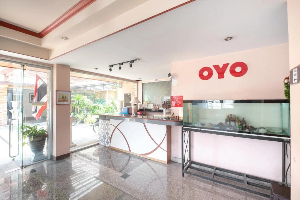 OYO 519 B Min Airport (Vaccinated Staff) - photo 16